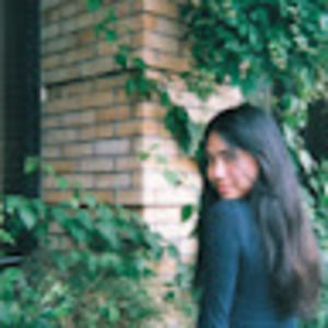 Meet your Posher, Roxy reyes